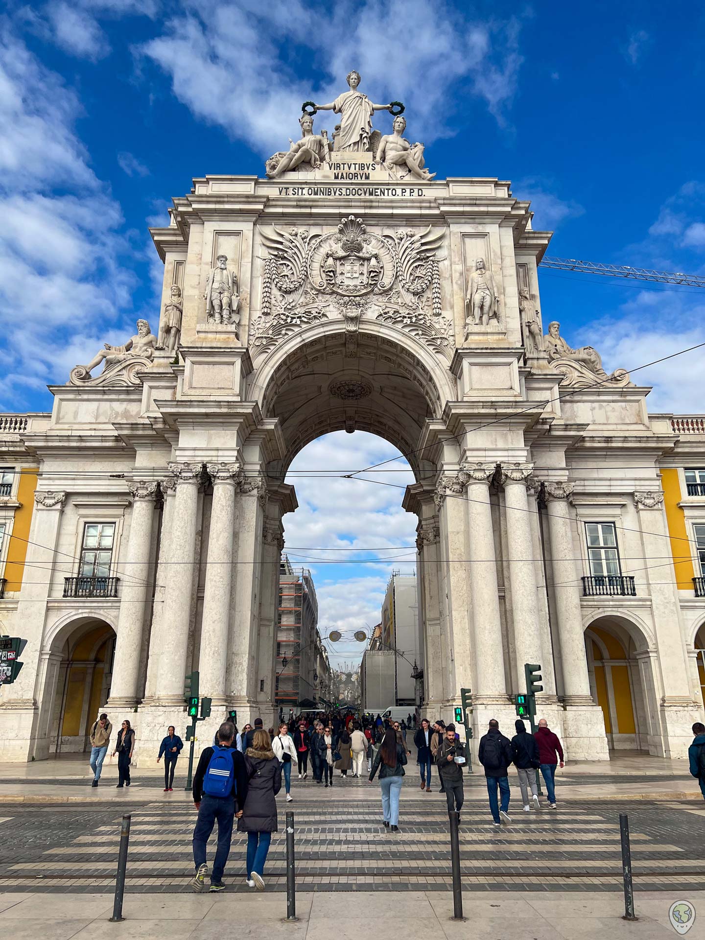 lugares-imprescindibles-que-ver-en-lisboa-los-viajamundos